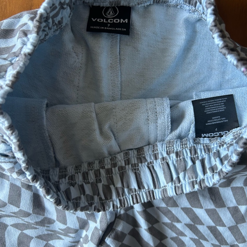 Volcom boys Gray Chevron Set - Picture 3 of 11